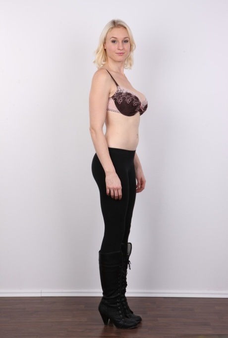 Cute model Petra shows hot saggy tits and meaty cunt at the casting