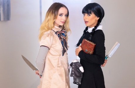 Aria Valencia & Maria Kazi have a threesome in Halloween outfits