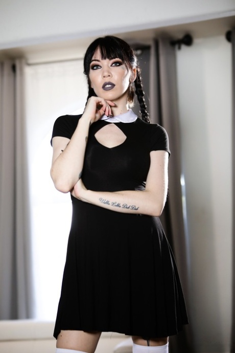 Seductive goth girl Leda Bear getting her warm cunt fucked deep in the office