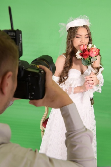 Kinky brunette bride Evelina Darling gets a facial after a hardcore fuck