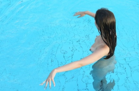 Rylsky Art performed by Sofy Bee Sex Pics
