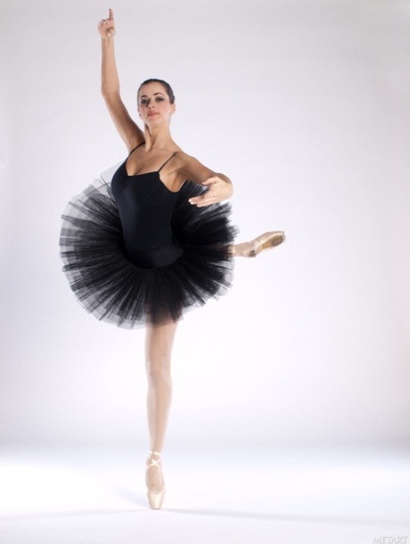 Sexy teen ballerina Bianca C gets naked & shows her big tits and bald pussy