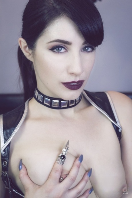 Brookelynne Briar Official starring Brookelynne Briar Porn Pics