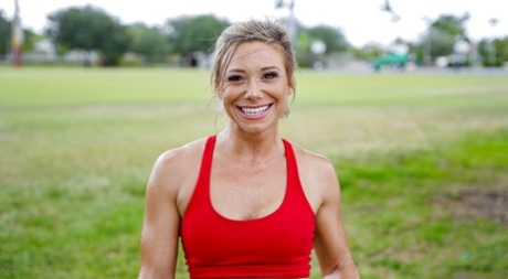 Hot MILF with hard nips Madison Brite gets her muff drilled after a workout