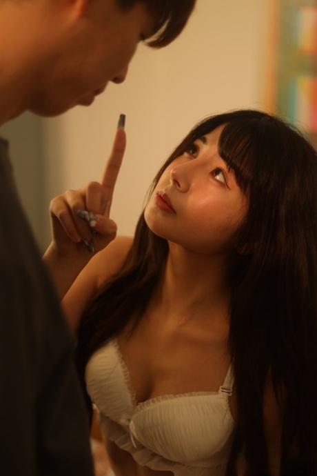 Hot Chinese housewife Ranako makes love to her handsome boyfriend