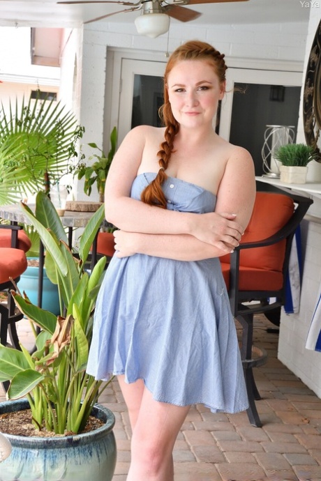 Ginger amateur Yaya shows off her nice tits and hairy pussy in a solo
