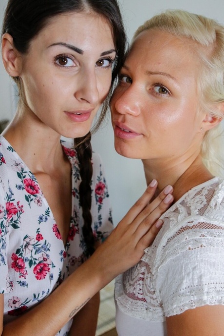 Ersties starring Gabi, Milena Porn Pics