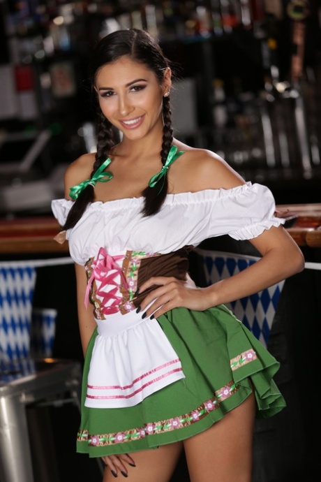 Hot Oktoberfest waitresses Abella Danger and Gianna Dior share a dong