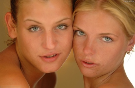 Horny lesbians Ivana & Kata kissing, dildoing & licking pussy outdoors